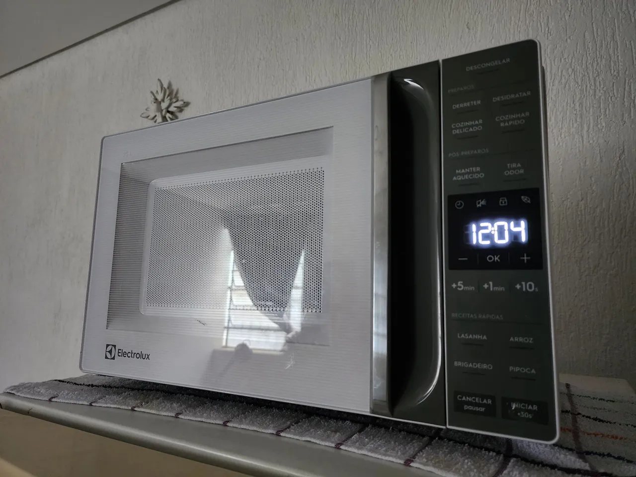 Micro-ondas Electrolux - Semi novo