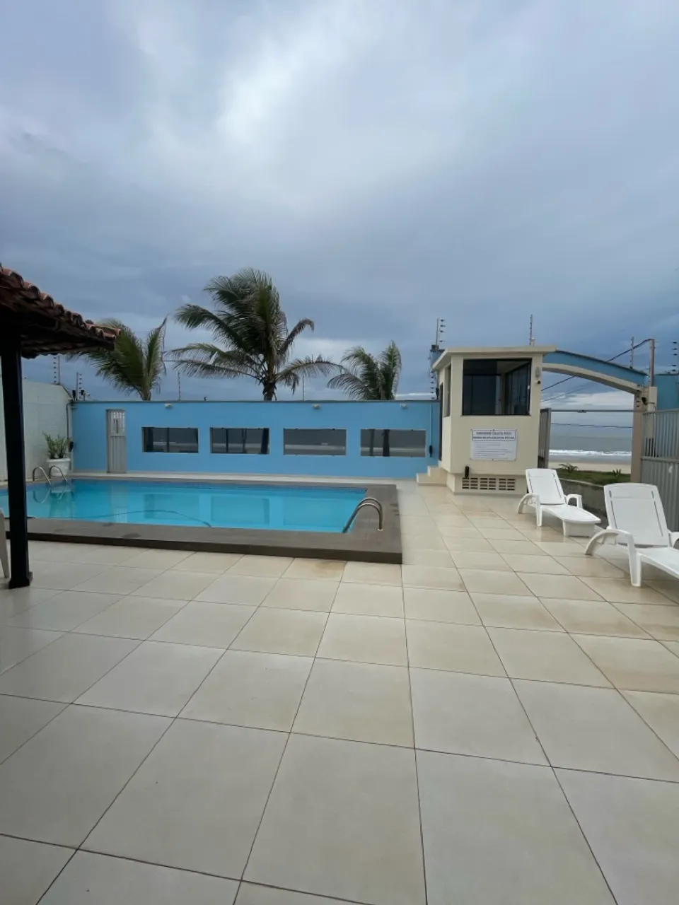 Alugo Casa/Chalé Mobiliado na Praia do Meio .