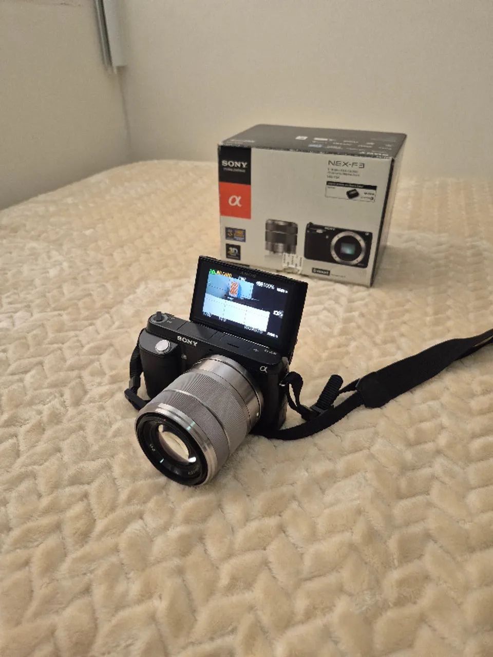 Sony NEX F3 Mirrorless + Lentes 18-55 e 55-210mm + Acessórios e Bolsas - Foto 4