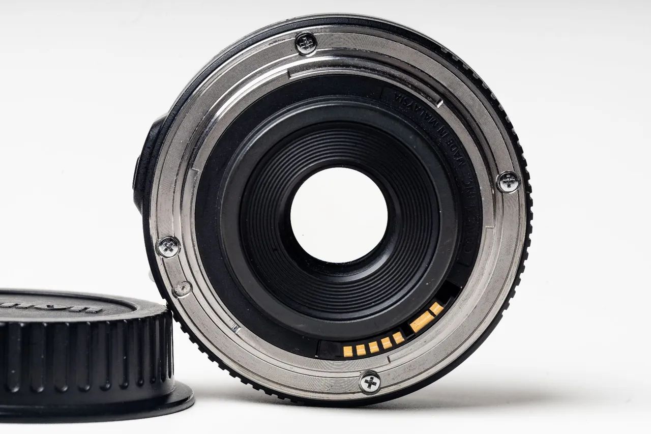 Lente Canon EF-S 24mm f/2.8 STM - Foto 3