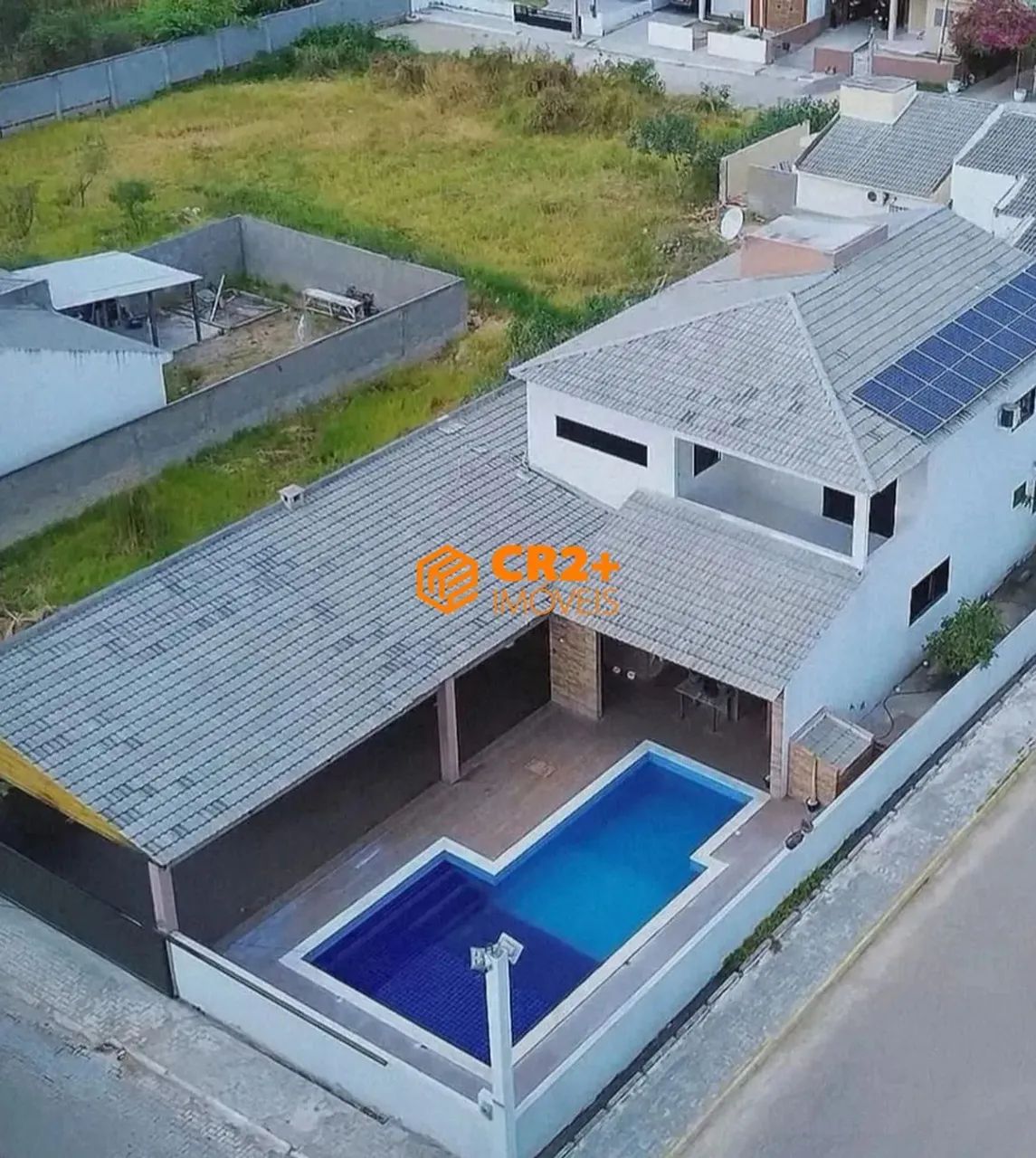Vendo casa Alto padrão em Arcoverde 04 quartos, 03 suites, 05 vagas de garagem e - Foto 2