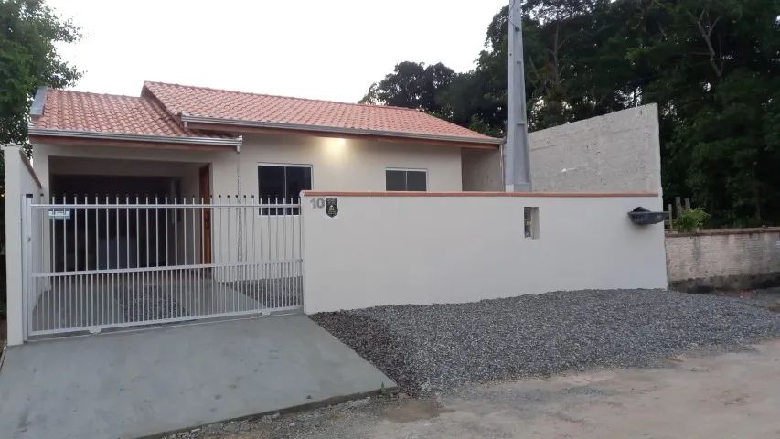 CASA A VENDA / BALNEARIO BARRA DO SUL-SC