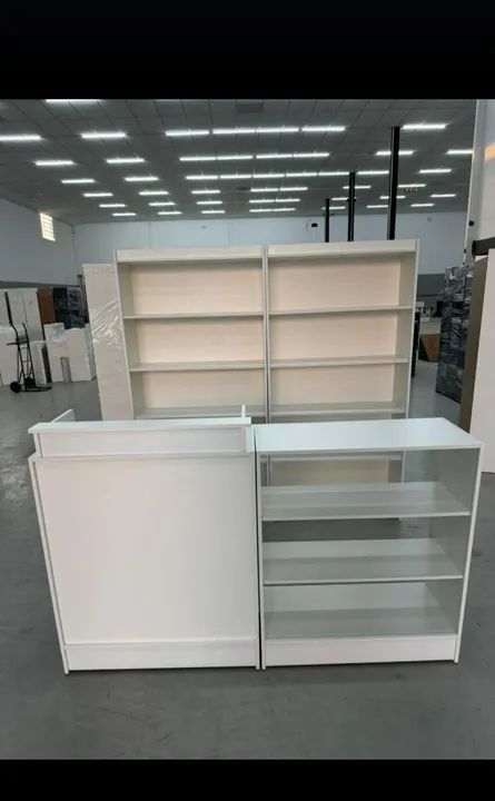 Balcão caixa + balcão vitrine e prateleiras MDF kit loja 