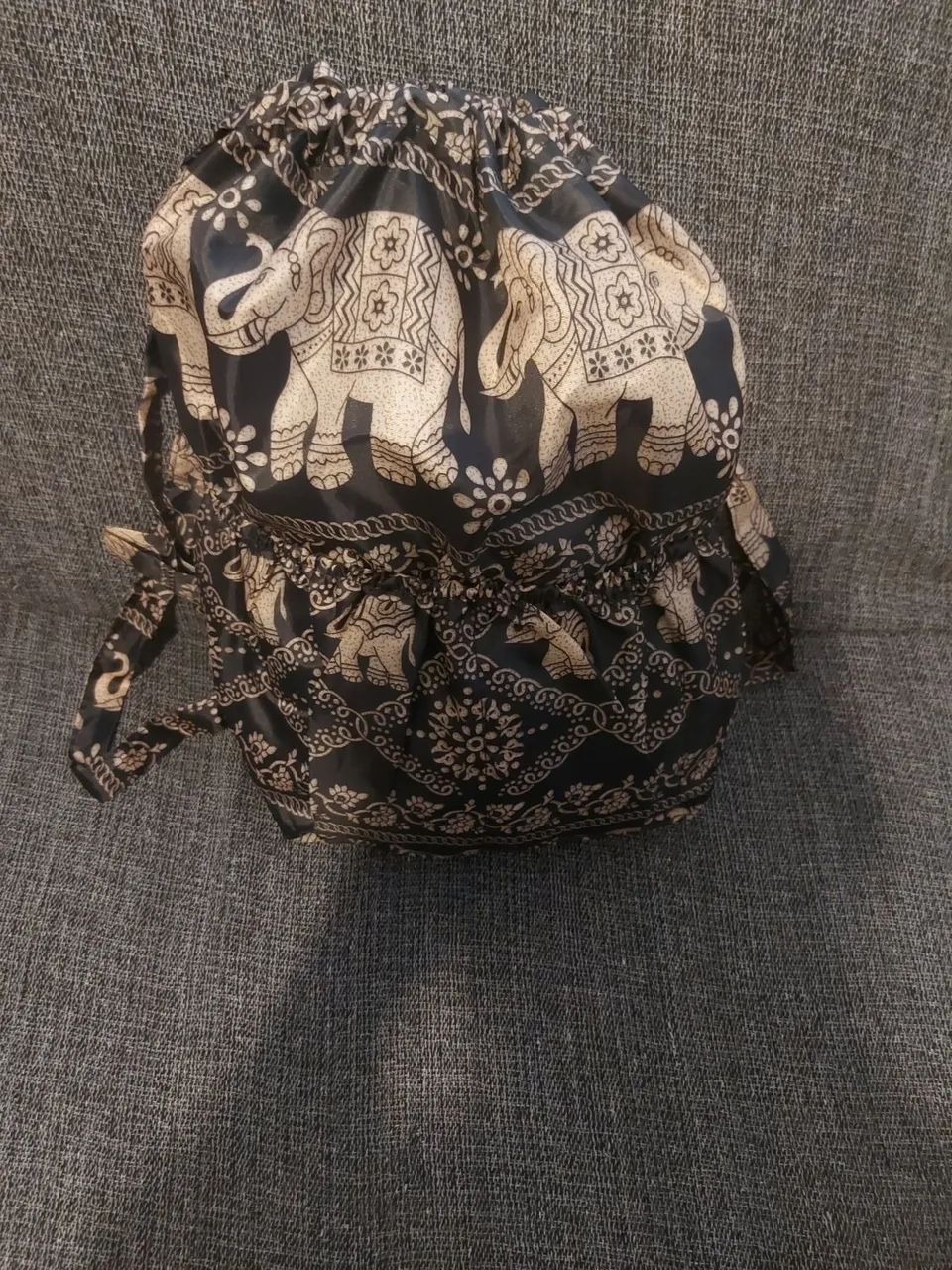 Mochila nylon com estampa de elefantes Nova - Foto 4