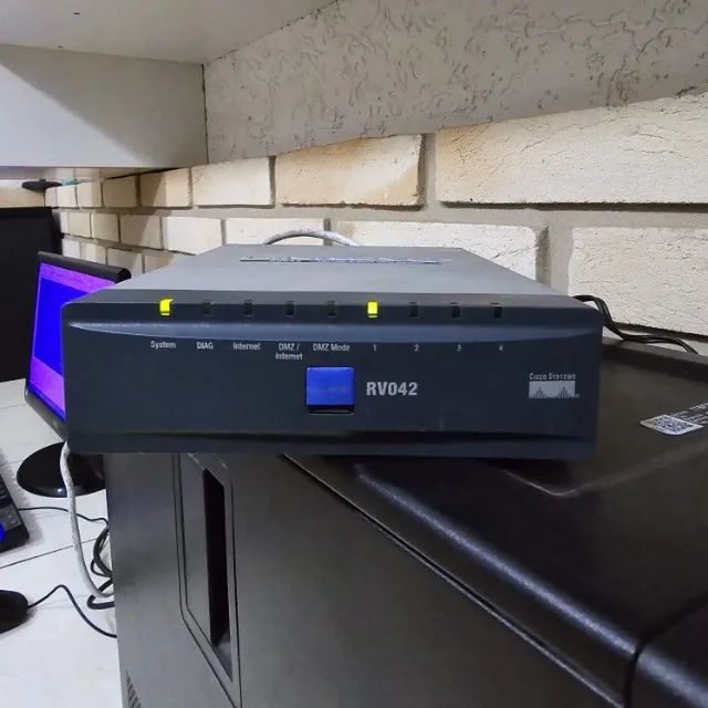 Load Balance Cisco Small Business RV042 - Usado - Foto 5