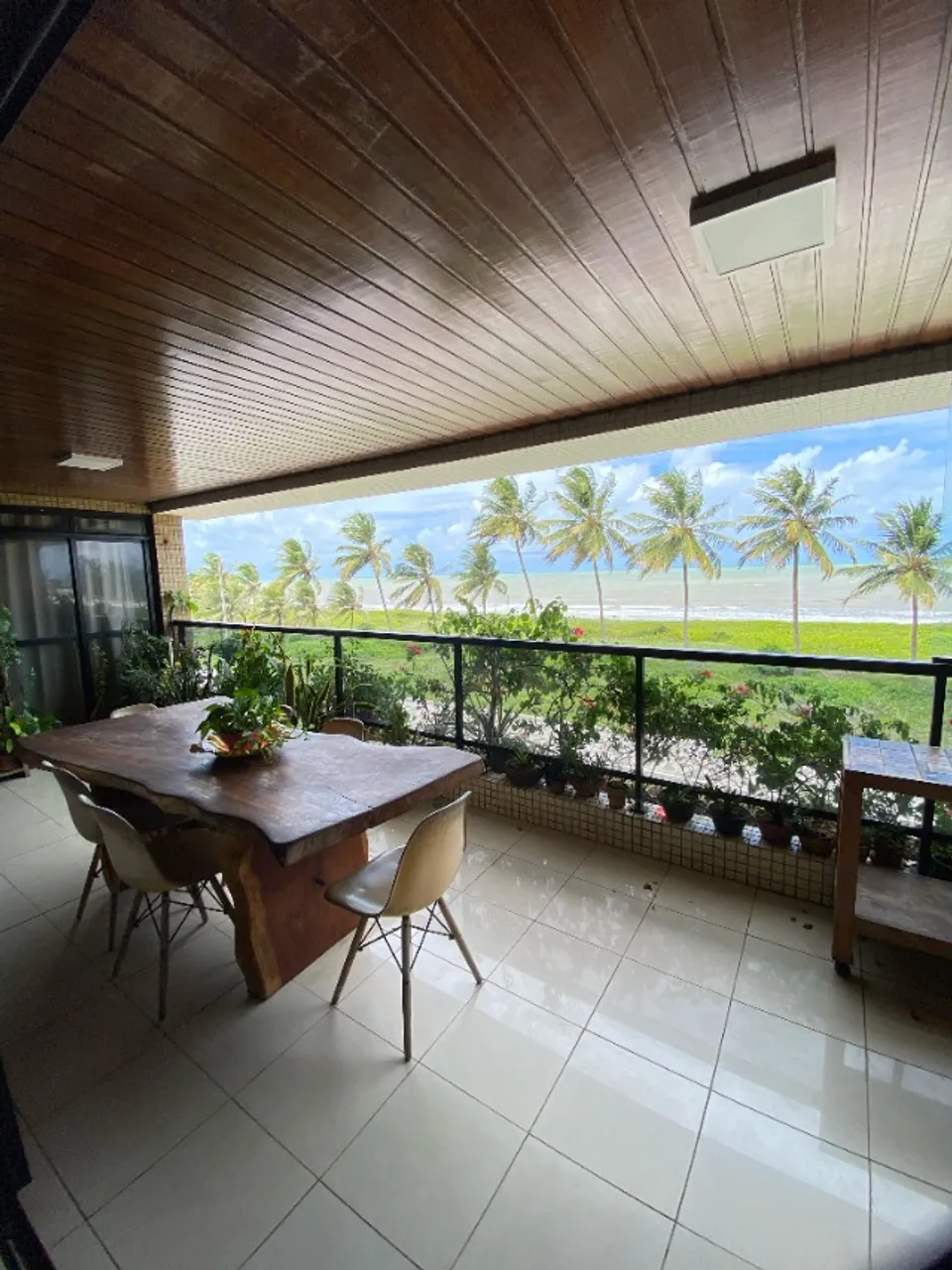 APARTAMENTO BEIRA-MAR EM INTERMARES - 226m² | VARANDA GOURMET | 4 QUARTOS