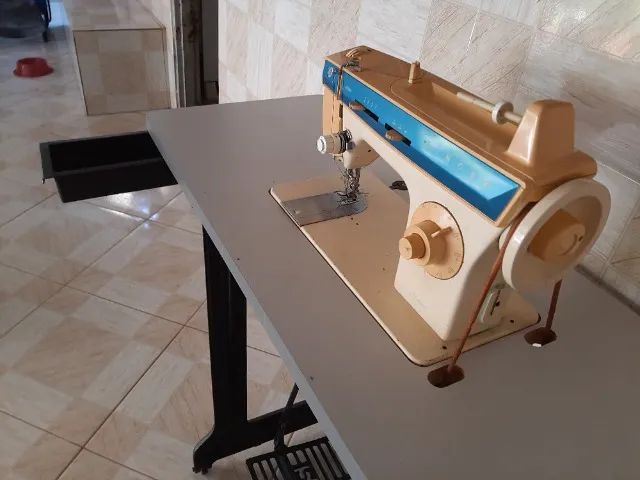 VENDO MÁQUINA DE COSTURA SINGER ZIGZAG - Foto 5