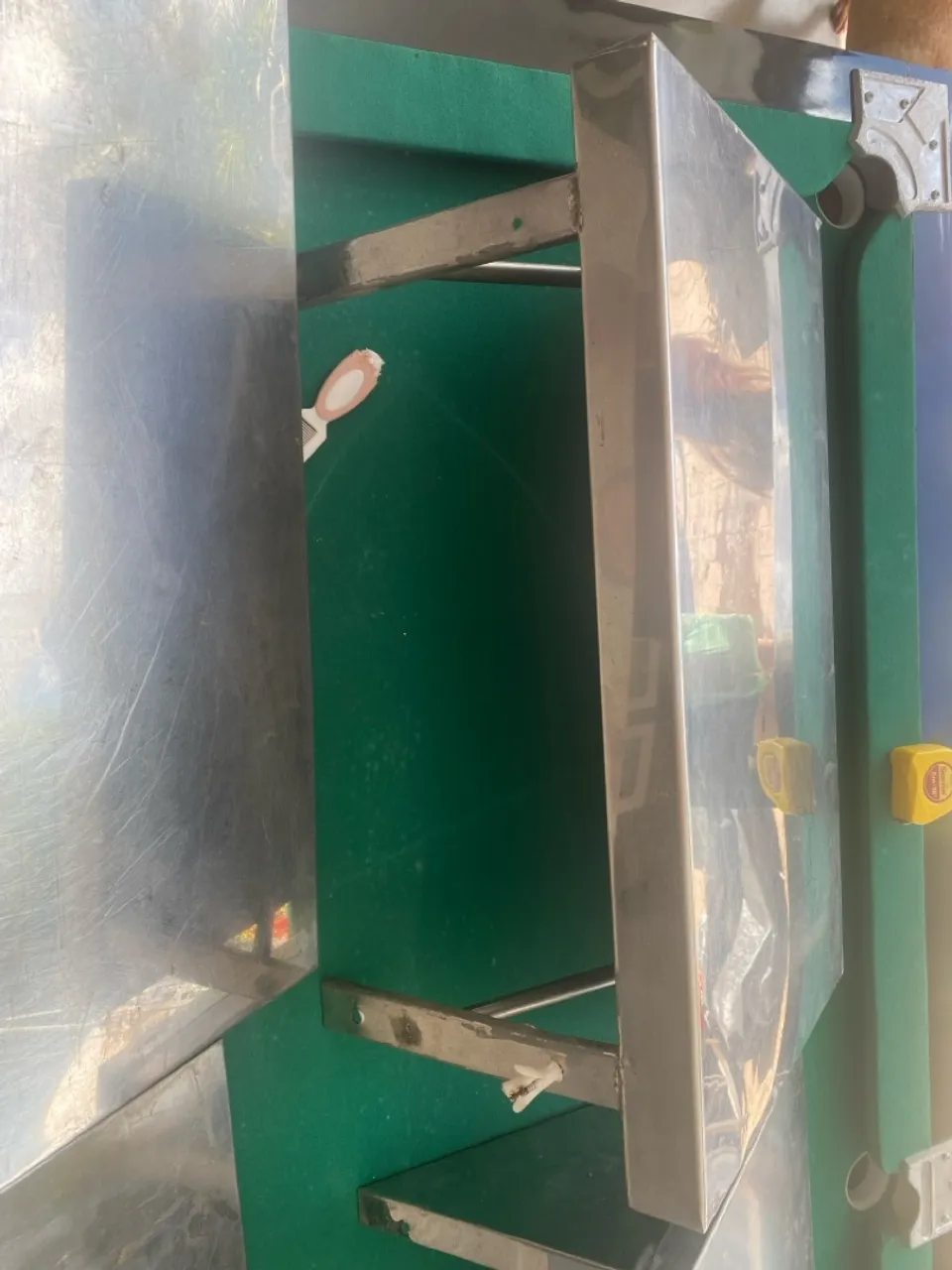 2 Prateleiras 71cmx40cm valor unitário R$400