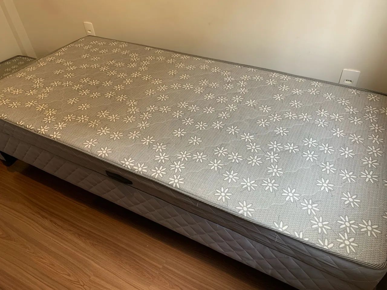 Cama solteiro com baú  - Foto 4