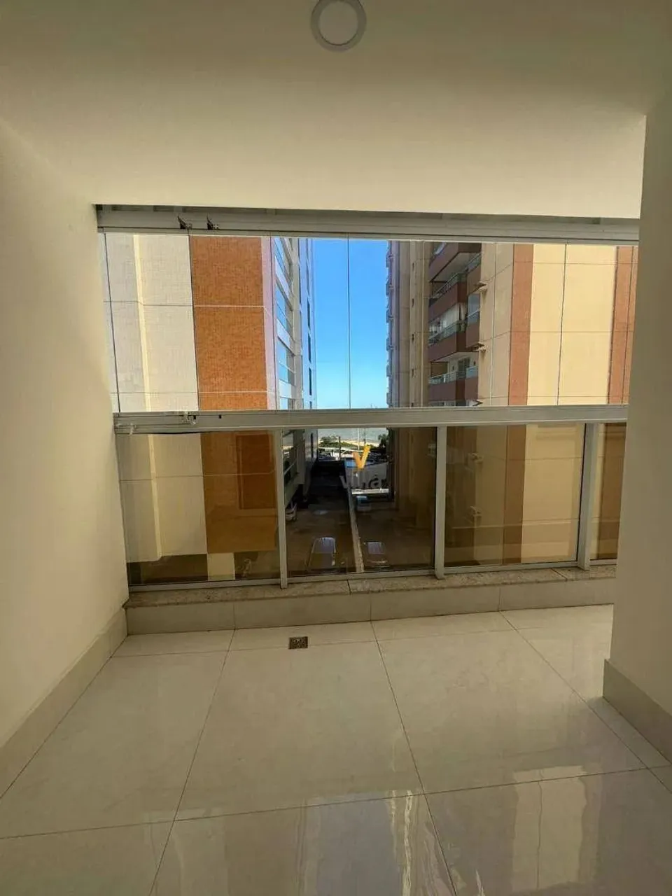 Apartamento com 3 dormitórios para alugar, 94 m² por R$ 4.500,00/ano - Praia de Itapoã - V