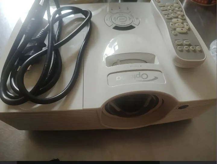 Projetor Optoma Full hd nativo curta distância 