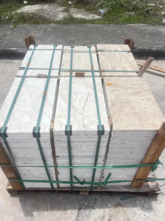 PISO DE BEGE BAHIA 30x50  27 mts - Foto 2