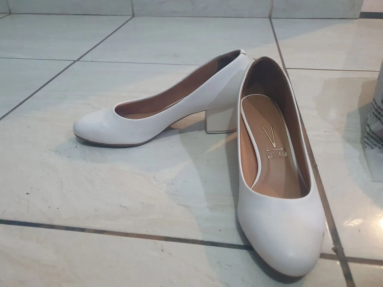 Sapatos brancos femininos n°39 - Foto 4