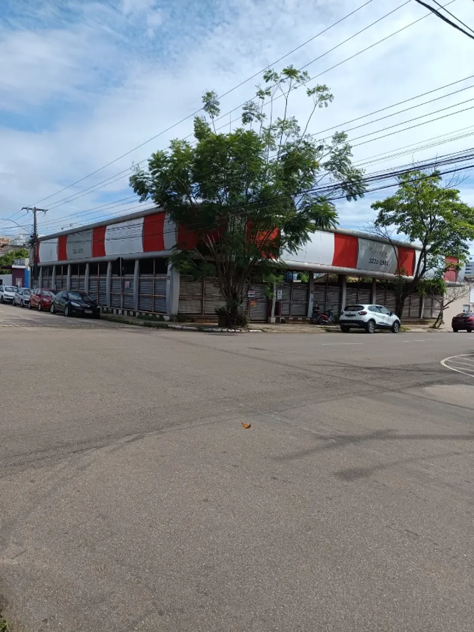 Aluga-se ponto comercial com excelente localização