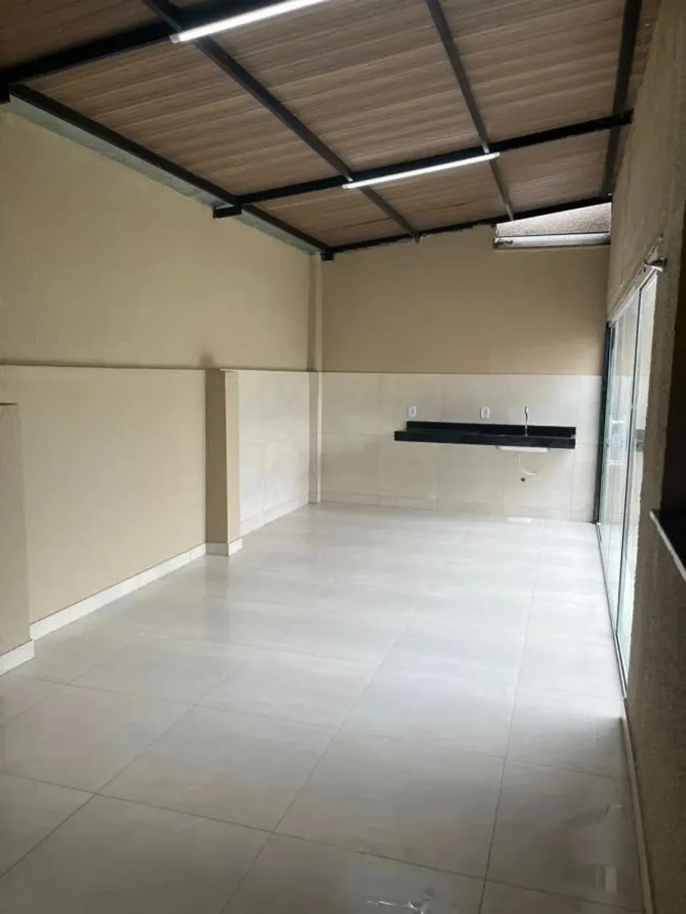 Casa 2 Quartos Cond. Villa Das Brisas 252.000 Senador Canedo