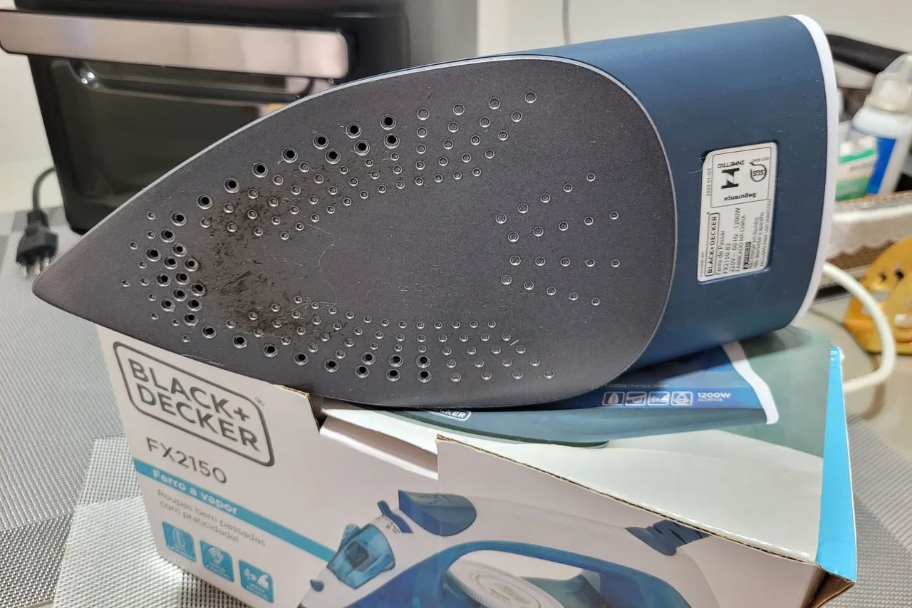 Ferro de Passar Roupas Black & Decker  - Foto 4
