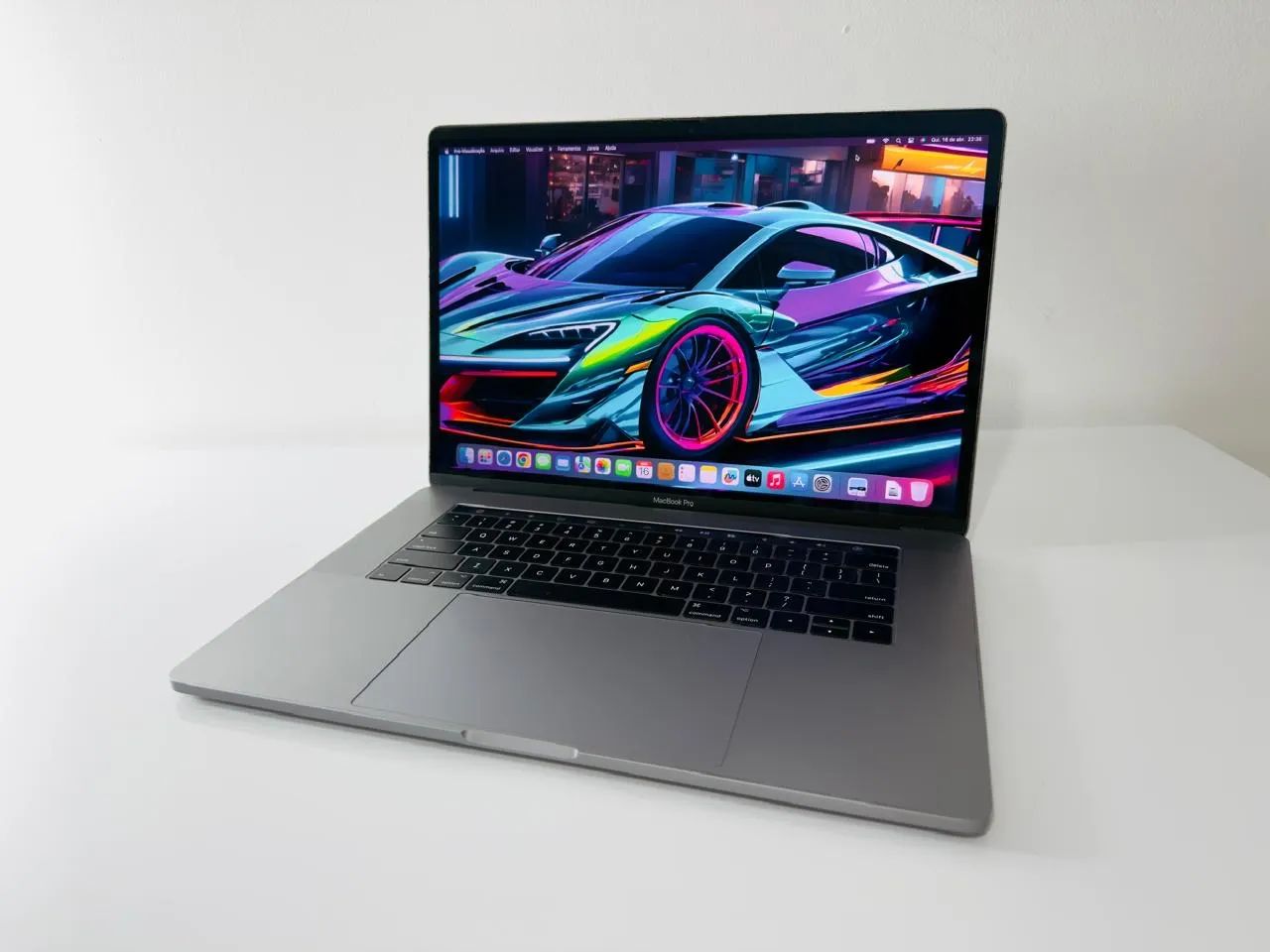 MacBook Pro 2019-TouchBar-Intel I7-16GB Ram-Tela 15.4 Retina-Amd
