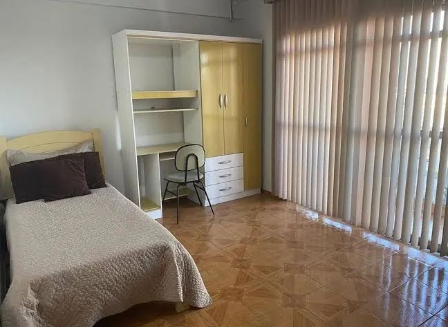 PROCURO COMPANHEIRA DE QUARTO