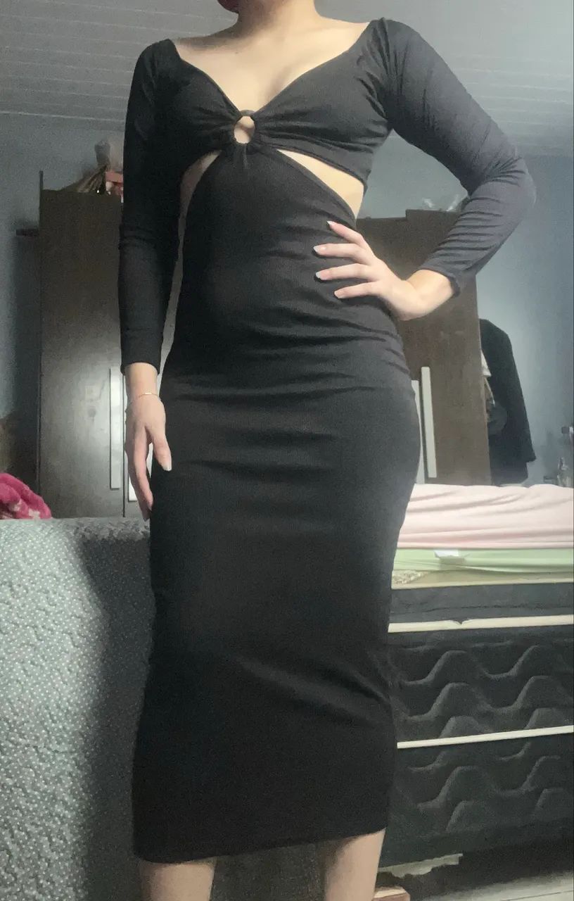 Vestido preto colado 