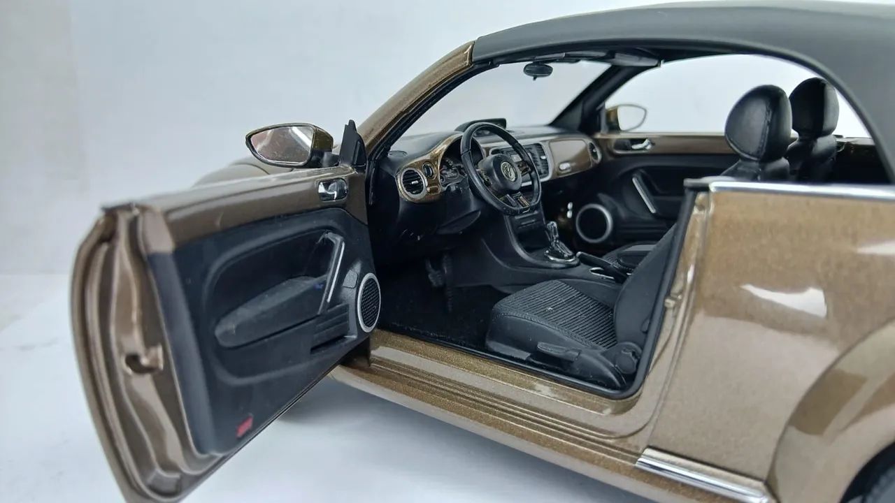 Miniatura Volkswagen Fusca 1/18 - Foto 5