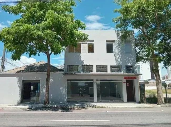 Prédio Comercial à venda no Estreito