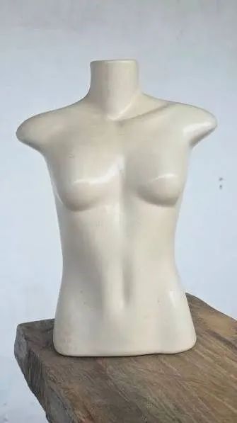 Kit com 3 manequins femininos - Foto 2
