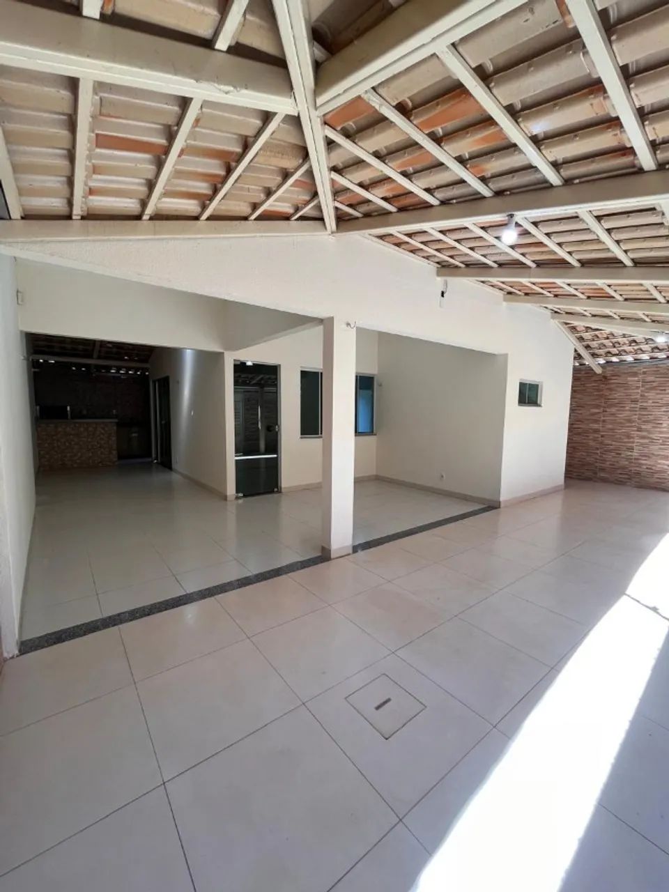 Casa em excelente localização - Foto 2