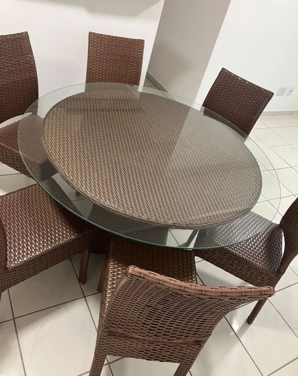 Mesa com 6 Cadeiras 