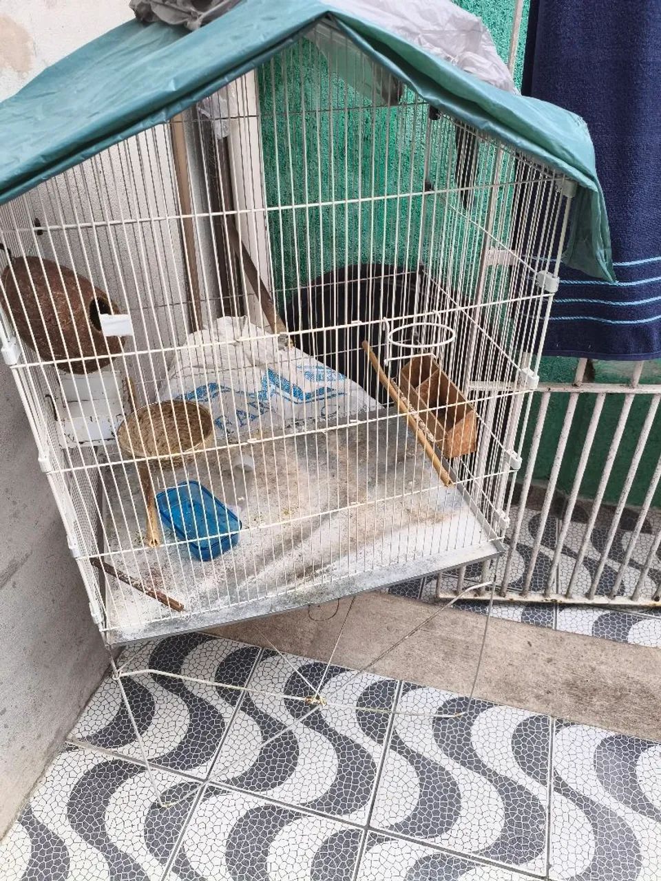 Viveiro grande para pássaros 