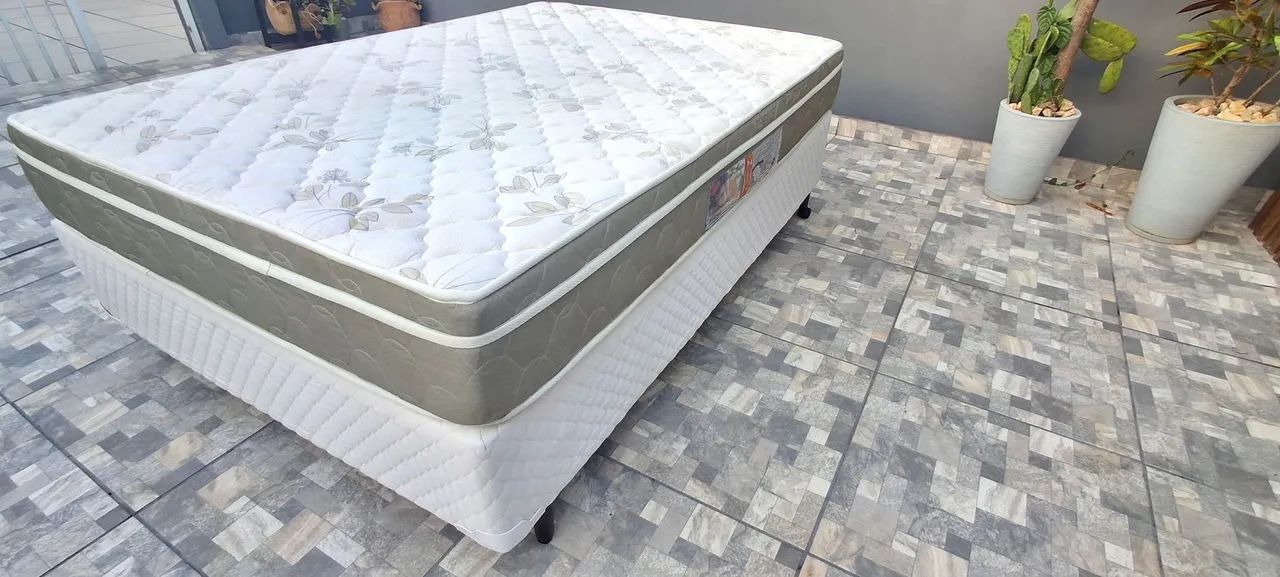 Excelente cama box casal 