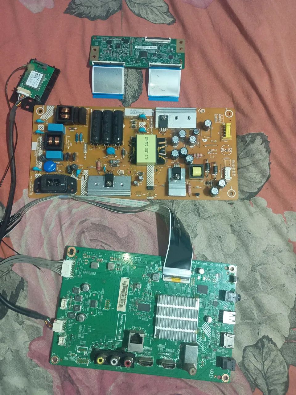 Vende-se um conjunto de placa da tv smart AOC 43 polegadas  - Foto 3