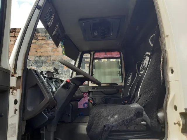 VENDE CAMINHÃO FORD CARO 1317 ANO 2011