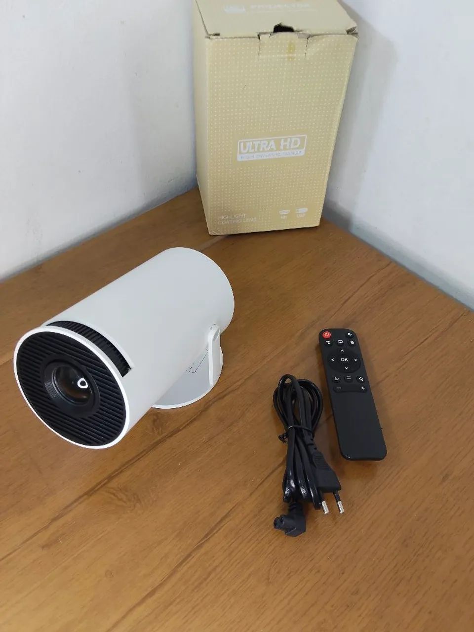  projetor portátil Android Hy300