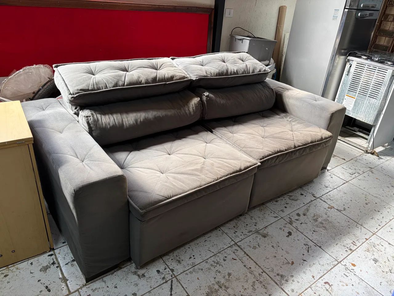 Sofa retratil cinza - Foto 5