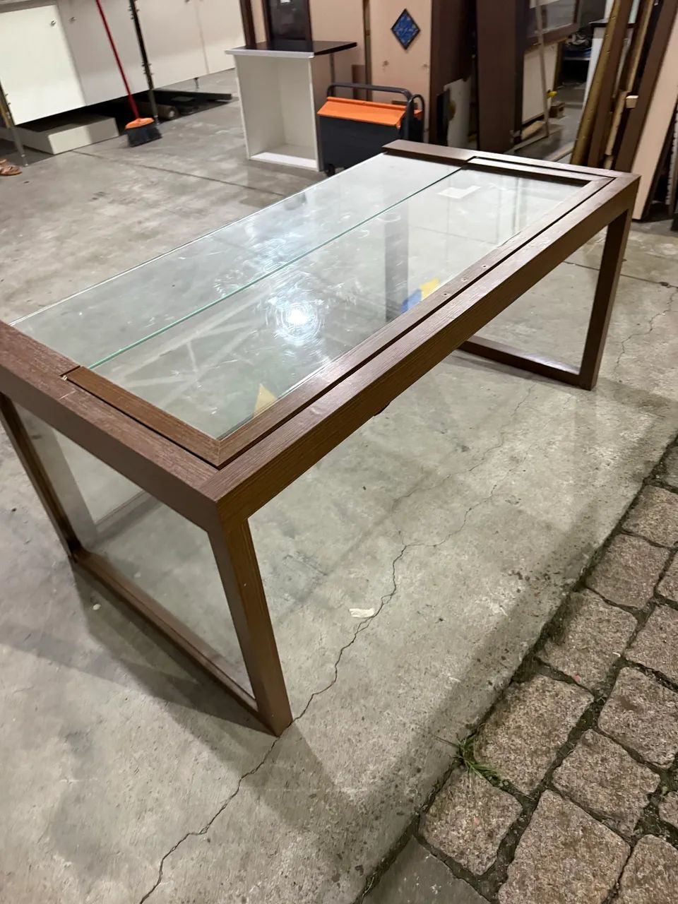 Cubo de vidro expositor 