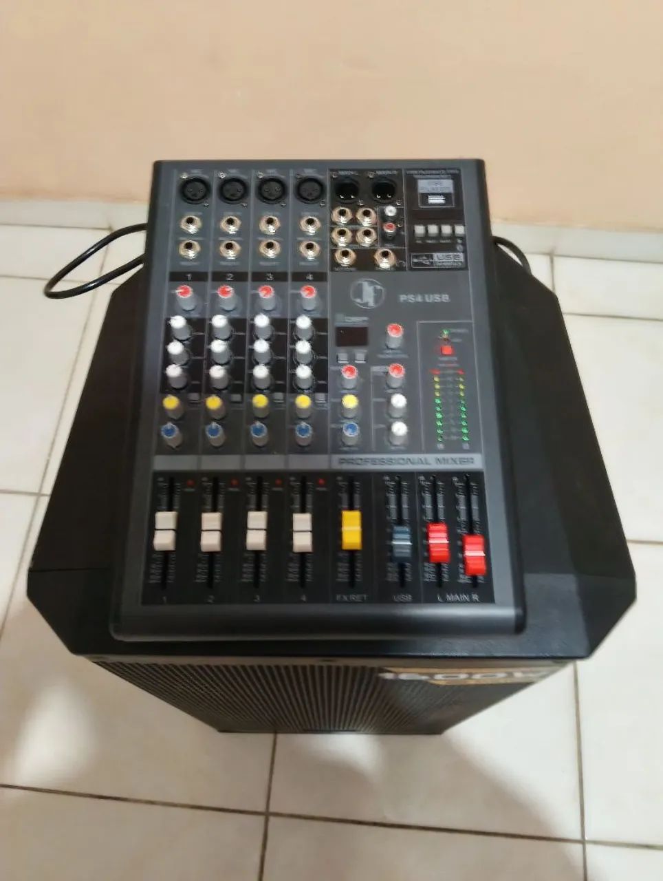 Caixa de som e mesa profissional  - Foto 2