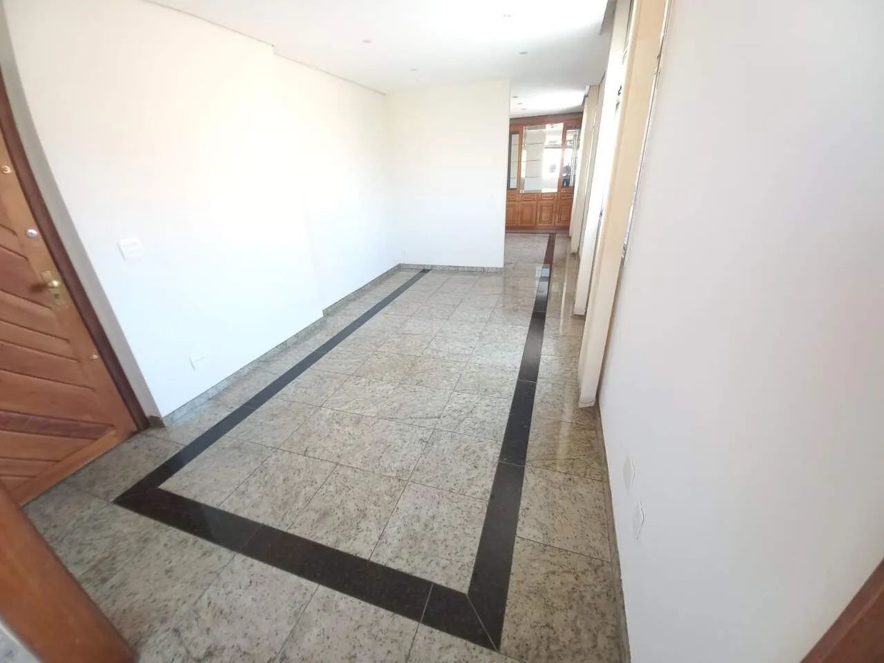 APARTAMENTO COM VARANDA - Foto 2
