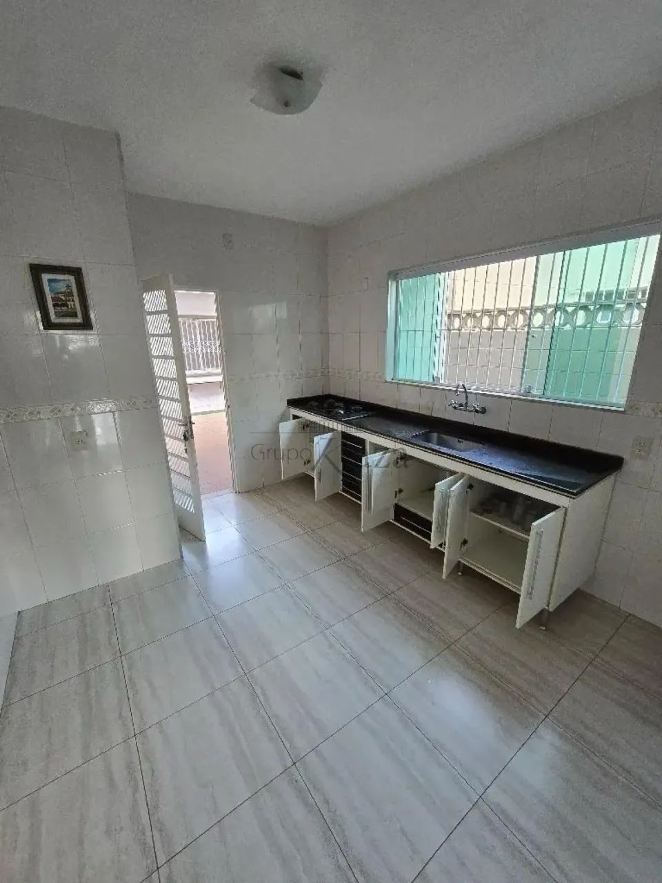 Casa Comercial e Residencial - Bosque dos Eucaliptos - 4 Dormitórios - 234m². - Foto 3