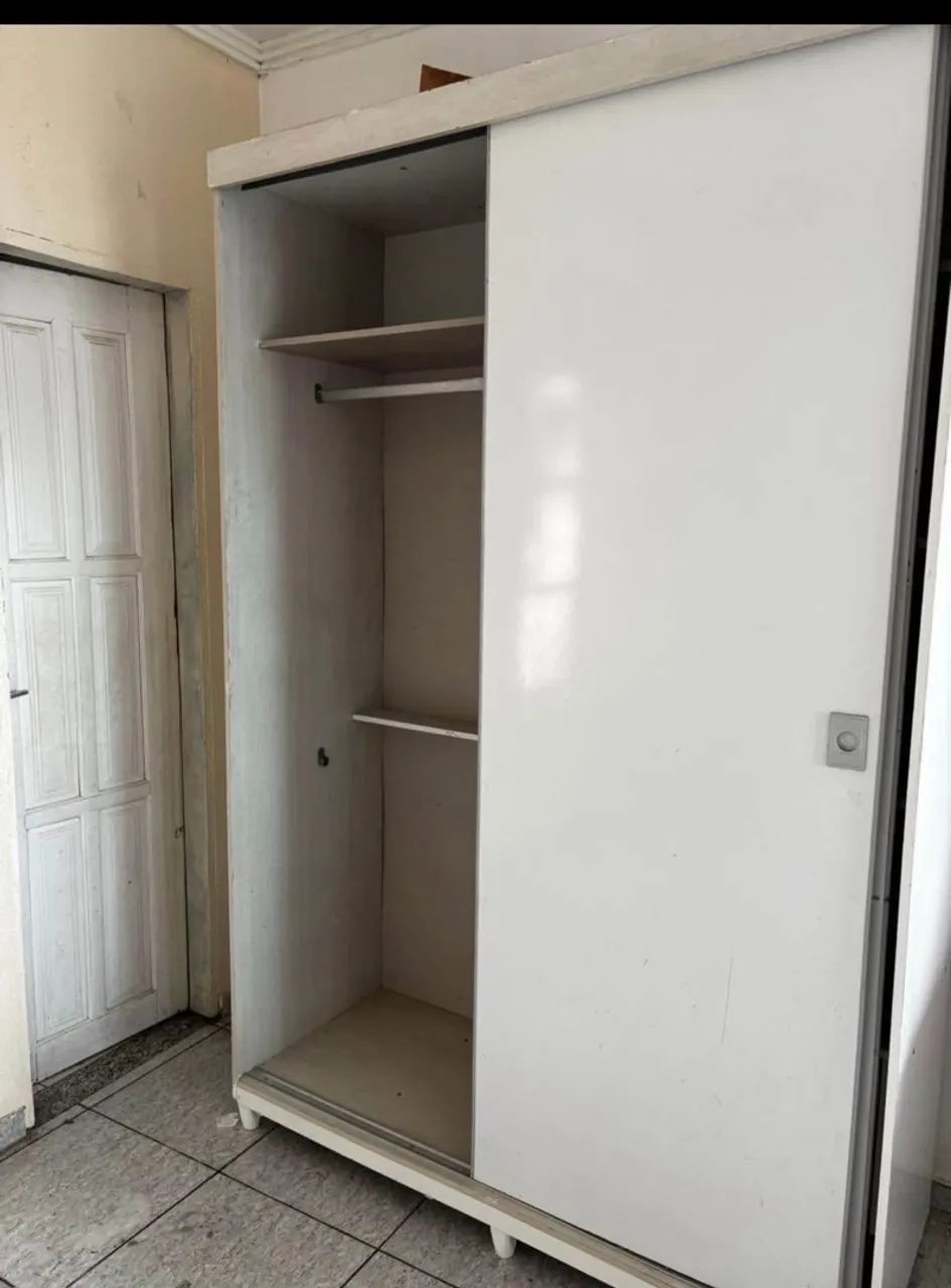 2 dois guarda roupas de solteiro e 1 um rack  - Foto 2