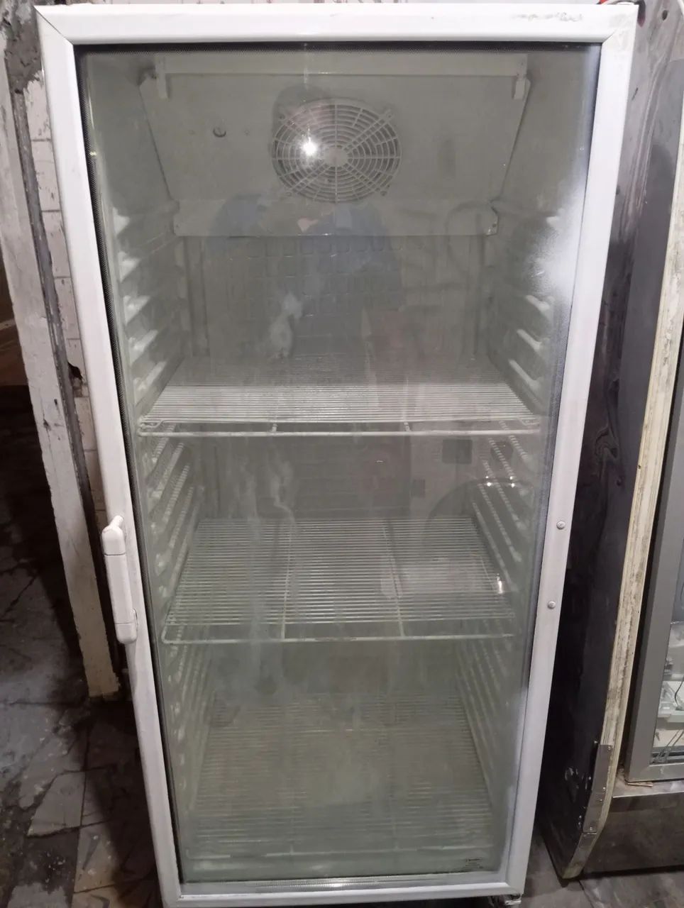 Expositor gelopar funcionando perfeitamente 