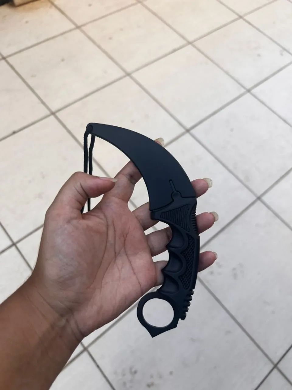 Karambit Preta com Bainha - Foto 5