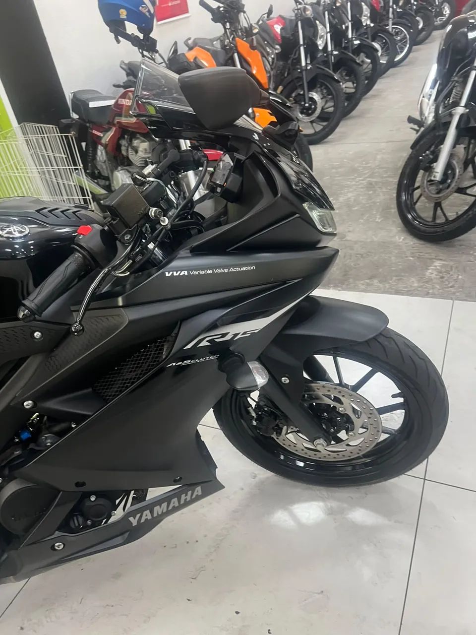 YAMAHA YZF R15 - Foto 3