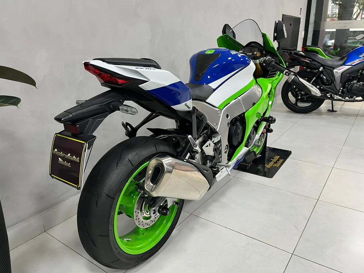たく Kawasaki Zx-10/ Zx-10r 1000cc 2024 - 1493758582 | OLX