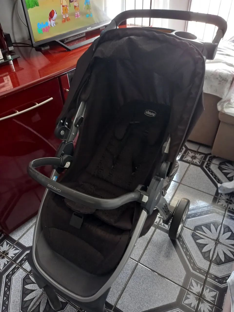 Carrinho de bebê Chicco Bravo