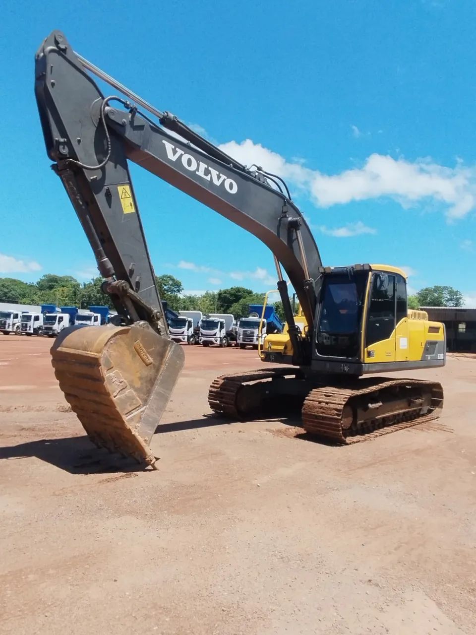 Escavadeira Volvo EC220D ano 2021
