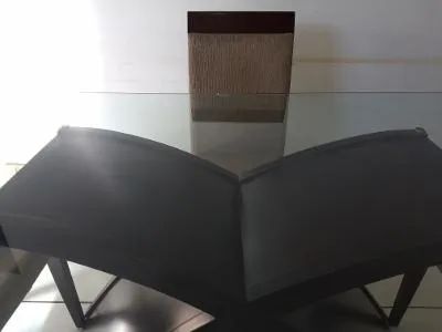 Mesa de Vidro com Pés de Madeira - Foto 4