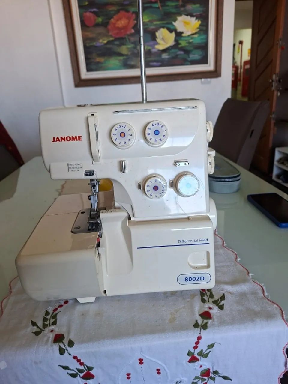 MAQUINA OVERLOCK JANOME 8002D SEMINOVA, POUCO USADA - Foto 3