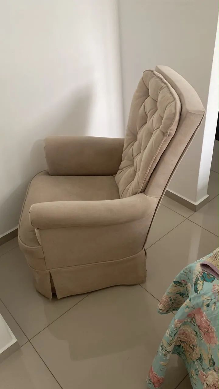 Poltrona de Amamentação em Suede Impecável  - Foto 3