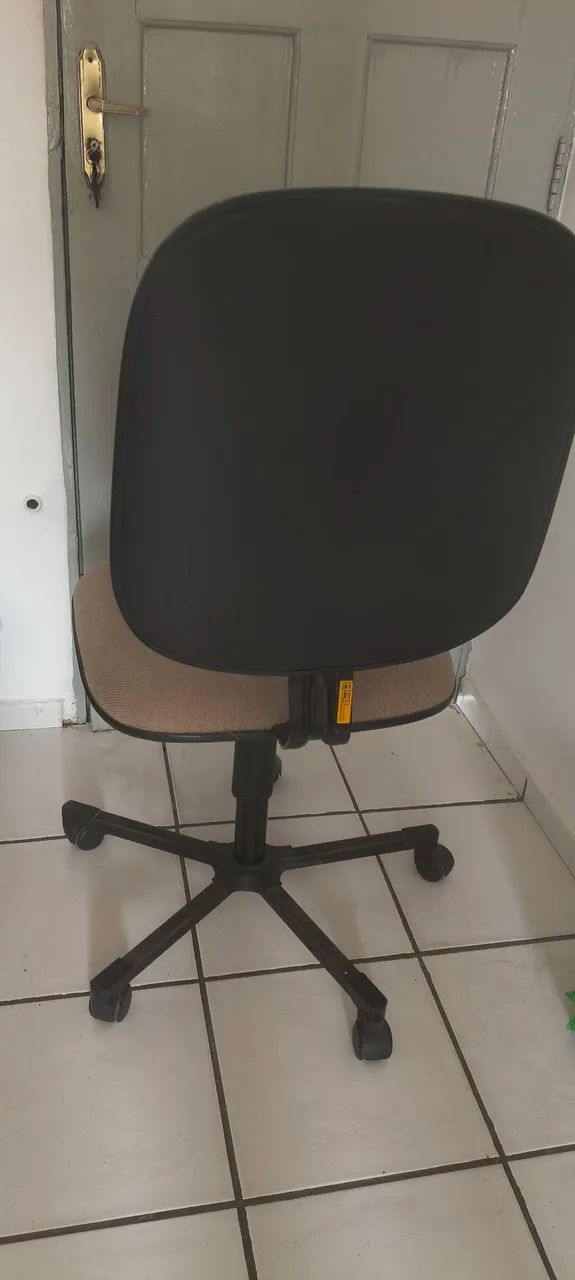 Cadeira giratória escritório  - Foto 2