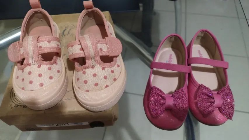 Lote  com sandálias e sapatos infantis menina  - Foto 6